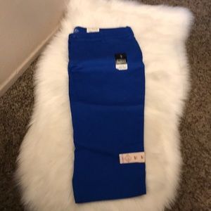 St John’s Bay Electric Blue capris 18p